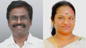 யார் இந்த பரந்தாமன், சுகன்யா? மதுராந்தகம், தாராபுரம் இடைத்தேர்தல் திமுக வேட்பாளர்களின் முழு பின்னணி 