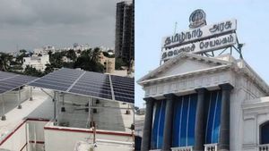 வீட்டு மாடியில் சோலார் போட்டால் ரூ. 1 லட்சம் வரை மானியம்! தமிழக அரசின் திட்டம் இன்று முதல் அமல் 
