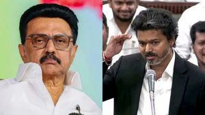 ஸ்டாலின் போல வேகமில்லை.. 7 மாசமா ரெடியா இருந்தும் திறக்காத பூந்தமல்லி வடபழனி மெட்ரோ! விஜய் சொதப்பல் 