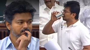 அந்த பக்கம் தவெகவை கதறவிட்டுட்டு! இந்த பக்கம் உதயநிதி தண்ணீர் குடிப்பது வேற லெவல்! கொண்டாடும் திமுக!