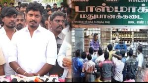 பாட்டிலுக்கு ரூ.10.. பழக்கத்தை விடாத டாஸ்மாக் ஊழியர்கள் 67 பேர் ஒரே நாளில் சஸ்பெண்ட்!