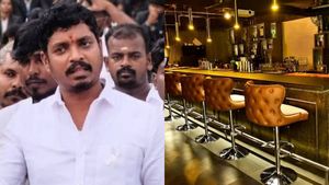 டாஸ்மாக் முடிஞ்சு.. என்னோட அடுத்த டார்கெட் FL-2  பார் தான்! ஆக்‌ஷனில் இறங்கிய அமைச்சர் விக்னேஷ்! 