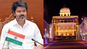 மதுரை ராணி மங்கம்மாள் அரண்மனை காந்தி மியூசியத்தை திறந்து வைத்தார் விஜய்!