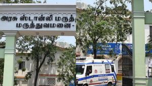 ரீல்ஸ் வெறி முத்திப்போச்சு.. சென்னை ஸ்டான்லி அரசு மருத்துவமனையில் பிணங்கள் அறையில் இப்படியா?
