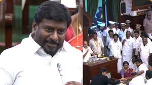 “நாங்க கூட உட்கார்ந்து தான் கேட்டோம்.. அவங்க பக்தியோட நின்னுக்கிட்டே கேட்டாங்க” - அமைச்சர் ராஜ்மோகன்