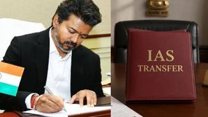 சீட்டுகளைக் கலைத்துப் போட்ட சிஎம் விஜய்! இரவோடு இரவாக தூக்கியடிக்கப்பட்ட கலெக்டர்கள்! யார்? யார்? 
