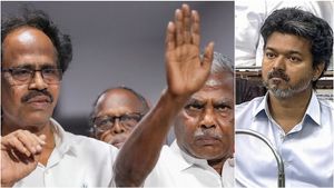 குடைச்சல் தாங்கல.. கம்யூனிஸ்ட் கட்சிகளை எப்படி தடை செய்வது? தேர்தல் ஆணையத்திடம் கேட்கும் தவெகவினர்