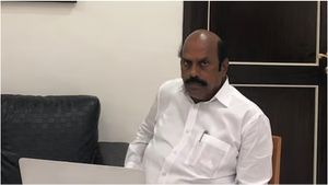 அதிரடி காட்டும் லஞ்ச ஒழிப்புத்துறையினர்! முன்னாள் அமைச்சர் எ.வ.வேலு மீது மேலும் ஒரு வழக்குப்பதிவு!