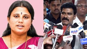 மதுரை மீனாட்சி அம்மன் கோயில் கும்பாபிஷேகத்தில் தலைமை நீதிபதி அவமதிப்பு? நிர்மல் குமார் பதில் இதுதான்!