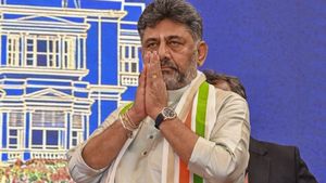 பாஜக கோட்டையை புல்டோசரை ஏற்றி காலி செய்யும் டிகே சிவக்குமார்.. கடலோர கர்நாடகாவில் மாஸ்டர் பிளான்
