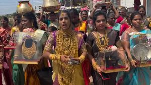 ரூ. 60 லட்சம் மொய்! வைரம், தங்க நகைகள்! காதணி விழாவுக்கே தடபுடல் தாய்மாமன் சீர்! பூப்பெய்தலுக்கு..?