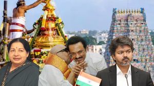 மதுரை மீனாட்சி அம்மன் கோயில் கும்பாபிஷேகம் நடத்தும் கட்சி அடுத்து ஆட்சியை பறிகொடுக்குமா?