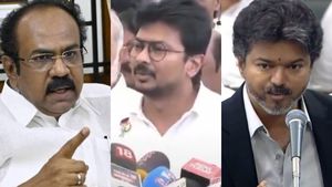 பழைய அவதூறு.. தூசி தட்டி எடுத்து பேசிய சிஎம் விஜய்! உதயநிதியைக் கண்டு பயம்! விளாசிய தங்கம் தென்னரசு! 