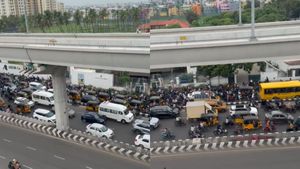 சென்னை ஓஎம்ஆர் சாலையில் போக்குவரத்து மாற்றம்.. ரிசல்ட்டை வலுவாக காட்டிய மக்கள்