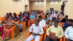 பரமக்குடியில் பறம்பை பைந்தமிழ்ப் பேரவை முப்பெரும் விழா: சிறந்த ஆசிரியர்களுக்கு விருது 