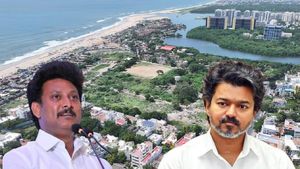 பட்டினப்பாக்கத்தில் புதிய தலைமைச் செயலகம் .. முதல்வர் விஜய்க்கு அன்பில் மகேஷ் அடுக்கிய ஆறு கேள்விகள்