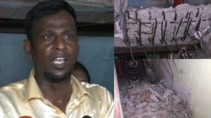 பட்டினப்பாக்கம் மீனவர் குடியிருப்பு படிக்கட்டு இடிந்து விழுந்து ஒருவர் படுகாயம்! கொந்தளிக்கும் மக்கள்!