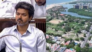 1985ல் நடந்தது திரும்பி நடக்கும்.. விஜய்யை எச்சரிக்கும் பட்டினப்பாக்கம் மக்கள்! 1985ல் நடந்தது என்ன? 