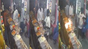 கூமாபட்டி பேக்கரி கடையில் ஜூஸ் கொடுக்க லேட்! பெட்ரோல் குண்டு வீசிய நபர்! பீகாராக மாறுகிறதா தமிழகம்?