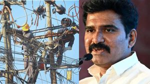 காற்றாலையில் காற்று கம்மி! BSNL பள்ளம் தோண்டிடுச்சி! மின்வெட்டுக்கு தவெக இதுவரை சொன்ன காரணங்கள்!