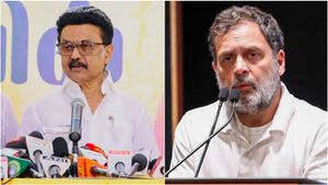 தேசிய அளவில் சரிந்த ராகுல் காந்தி செல்வாக்கு.. தேடி வந்து அடித்த ஸ்டாலினின் அரசியல்! பெரிய அடி! 