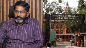  பொய்யாக பேசுகிறார்! சவுக்கு சங்கர் மீது ரூ. 1 கோடி மானநஷ்ட வழக்கு தொடர்ந்த ஐபிஎஸ் ஏ. அருண்! 