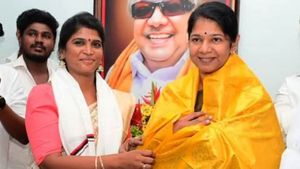 முதல்வர் முதல் அமைச்சர்கள் வரை கிழி கிழியென கிழித்த அஜிதா.. தவெக டோட்டல் டேமேஜ்