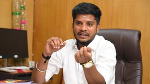 ஆபாசம்.. அவதூறு! திமுக டிஎன்ஏவிலேயே இருக்கு! அப்படி பேசலைனாதான் ஆச்சர்யம்! அமைச்சர் ரமேஷ் அட்டாக்! 