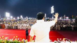 ஸ்டாலின் தலைமையில் திமுக முப்பெரும் விழா ஆரம்பம்.. சென்னை அறிவாலயத்தில் குவிந்த தொண்டர்கள்