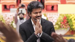 ஸ்விட்சர்லாந்து போயாகனும்..பிளைட் புக் பண்ணுங்க! அடுத்த டூருக்கு ரெடியான CM விஜய்! கூடவே பாஜக டீம்? 