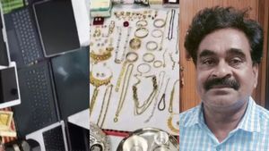 திருப்பதி லோகநாதன்.. எஸ்பிஐ வங்கி, தங்க பத்திரம், 2 கிலோ நகை.. கோழி அமுக்குவது போல அமுக்கிய ஆபீசர்ஸ்