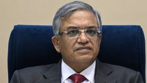 தவறை ஒப்புக்கொண்டாரா தலைமைத் தேர்தல் ஆணையர்? தேர்தல் ஆணையத்தின் கடிதத்தால் வெடித்த அரசியல் புயல்! 