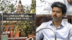 ரூ.600 கோடி இடிக்குதே! வெற்றியை எதிர்த்து தொடரப்பட்ட வழக்கில்.. நீதிமன்றத்தில் விஜய் வைத்த வாதம்