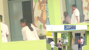Gingee Clue: செஞ்சி சிறுமிக்கு பிறந்தநாள் கேக் வாங்கி வந்த அக்கா கணவரின் தம்பி! துருவும் சிபிசிஐடி!