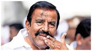விஜய் ரோட்ஷோவில் முன்னாள் அமைச்சர்களுக்கு நிகழ்ந்த சோகம்.. கோபத்தின் உச்சிக்கு சென்ற நேரு