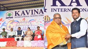 பரமக்குடி கவினா சிபிஎஸ்இ பள்ளி விளையாட்டு விழா: அசத்திய மாணவர்கள், குவிந்த பரிசுகள்! 