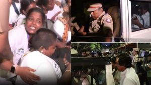  “பேச்சுவார்த்தை” என நம்பவைத்து.. செவிலியர்கள் & மனோ தங்கராஜை மண்டபத்தில் அடைத்த போலீசார்!