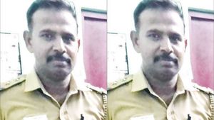 தேனி சப் இன்ஸ்பெக்டருக்கு ஒரே நாளில் பறிபோன வேலை.. செய்யக்கூடாத வேலையால் ட்விஸ்ட் 