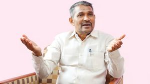 பள்ளி குடிநீர் தொட்டியில் மனிதக் கழிவு! சமூகநீதி வன்னியரசு மௌனம் ஏன்? ஒரு வார்த்தை கூட பேசலையே 