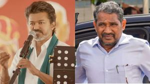 பழனி அரசு பள்ளி குடிநீர் தொட்டியில் மனிதக் கழிவு.. மூடிமறைத்த நிர்வாகம்? விஜய், வன்னி அரசு எங்கே? 