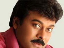   కావాలనే చిరుపై'రోడ్ షో'కేసు?