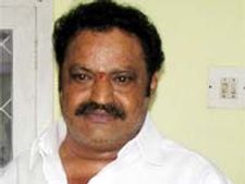   వైయస్ 'చీప్' మినిస్టర్:  హరికృష్ణ