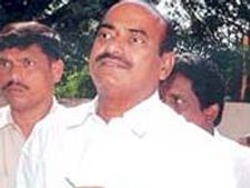   పంచో..జీన్సో..తేలుద్దాం:పవన్ పై జేసీ