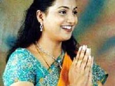   రోజా గుట్టు విప్పుతాం: విజయ