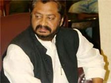   కాంగ్రెస్ ఎంపీ పార్టీపై ఆగ్రహం