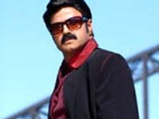   బాబుతో బాలకృష్ణ గుసగుసలు