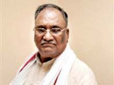   కాంగ్రెస్‌ లో మందాడి చేరిక