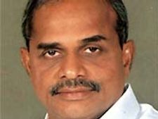  కెసిఆర్ ఉన్నట్లా, లేనట్లా?: వైయస్