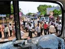  ఆర్టీసీ బస్సు బోల్తా: ఒకరి మృతి
