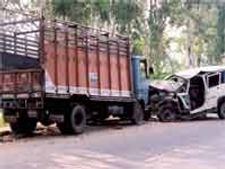  రోడ్డు ప్రమాదాల్లో 3గురు మృతి